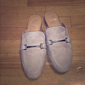 Tan suede mules - worn once - great condition 🌸